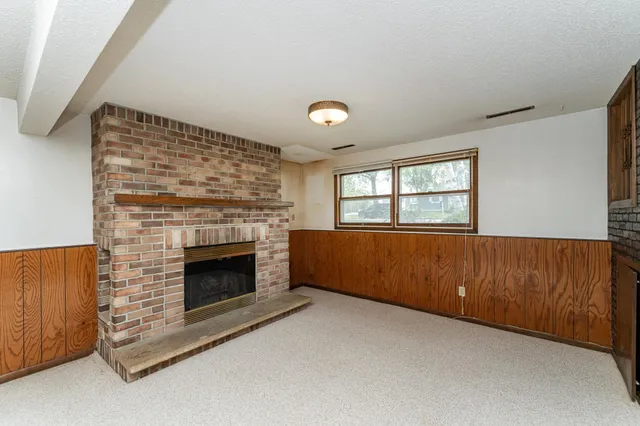 $295,000 | 1916 9 1/2 Avenue Southeast, Rochester, MN 55904