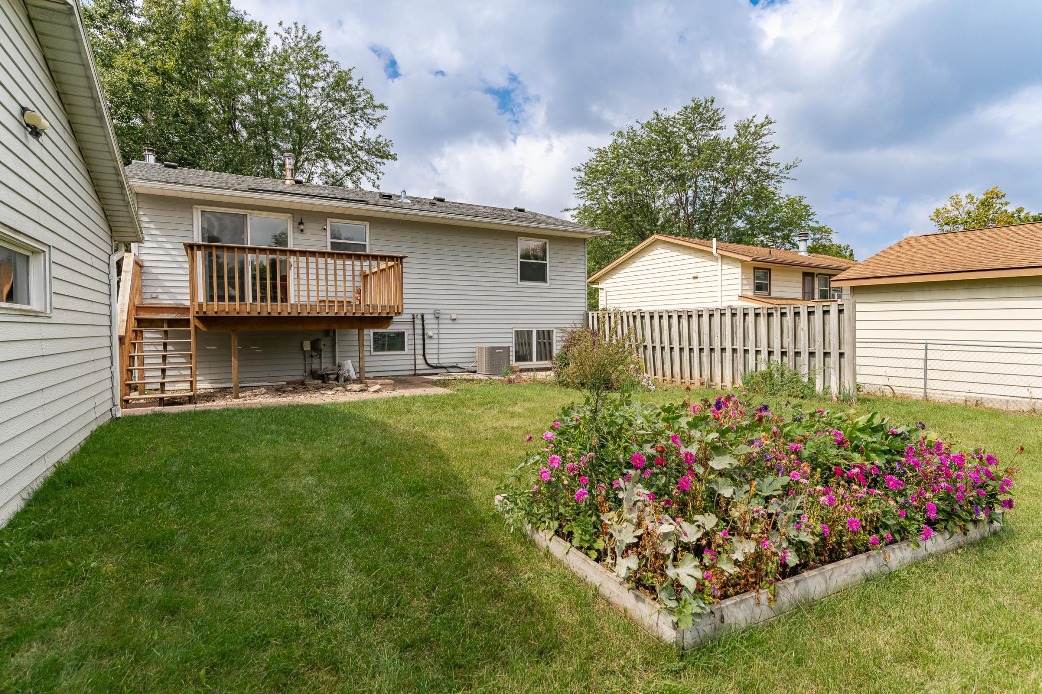 1916 9 1/2 Avenue Southeast Rochester, MN 55904 - Photo 4 of 32