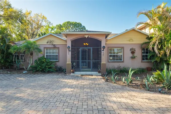 $750,000 | 690 Percheron Circle, Nokomis, FL 34275