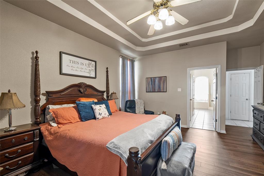 139 River Ridge Drive Waco, TX 76705 - Photo 17 of 35 Primary Downstairs