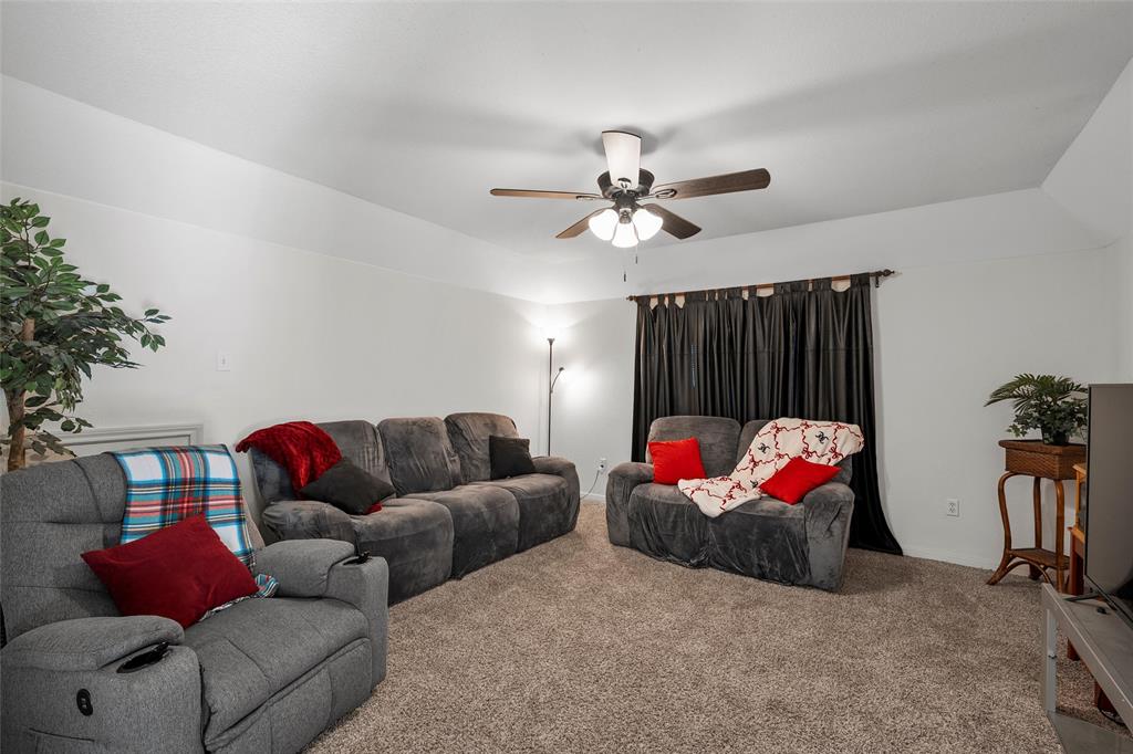 139 River Ridge Drive Waco, TX 76705 - Photo 20 of 35 Living Area Upstairs