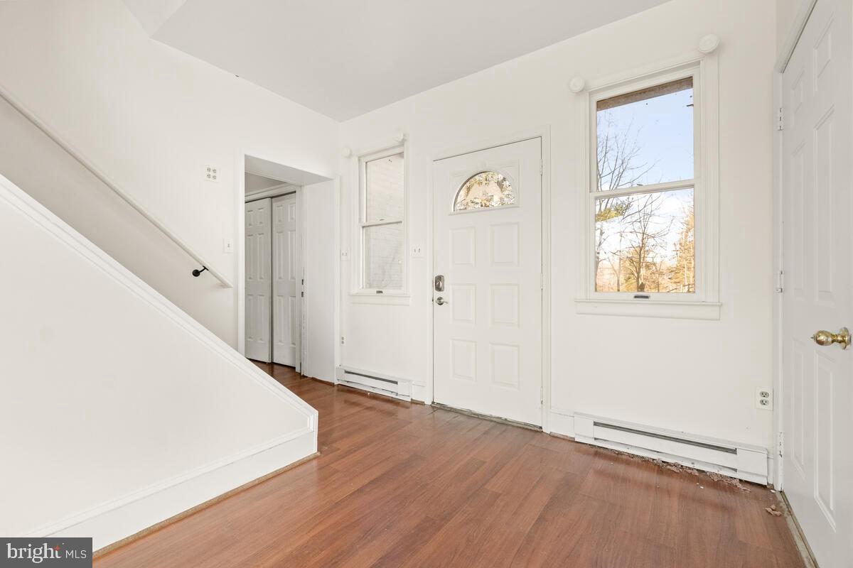 14409 Old Frederick Road Rocky Ridge, MD 21778 - Photo 23 of 82 Foyer