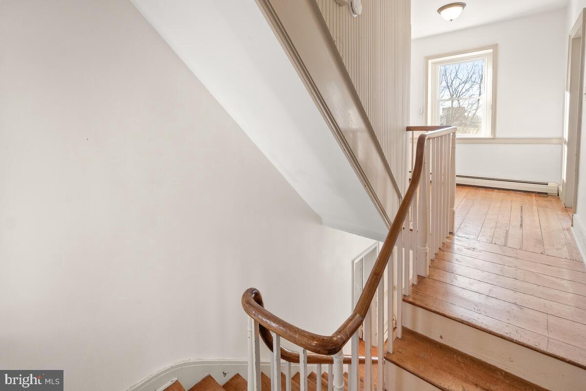 14409 Old Frederick Road Rocky Ridge, MD 21778 - Photo 44 of 82 Hallway