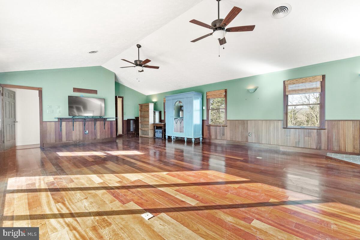 14409 Old Frederick Road Rocky Ridge, MD 21778 - Photo 55 of 82 Primary Full Bath