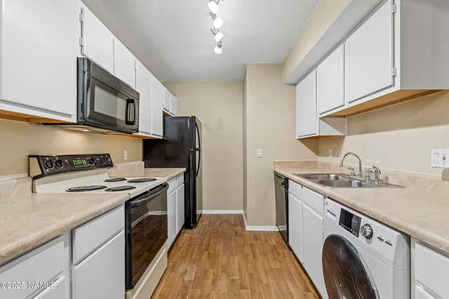 $339,900 | 1385 West University Avenue, Unit 194, Flagstaff, AZ 86001