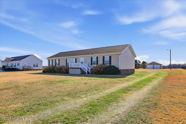 $284,900 | 461 Ralph Dail Road, Mount Olive, NC 28365