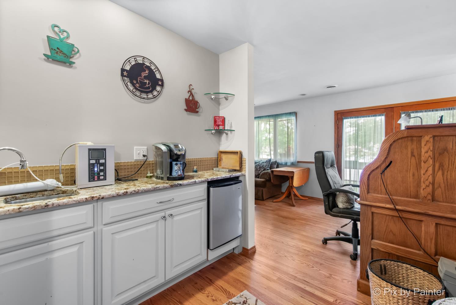 1423 North River Road McHenry, IL 60051 - Photo 31 of 49 a very nice looking room with a large window