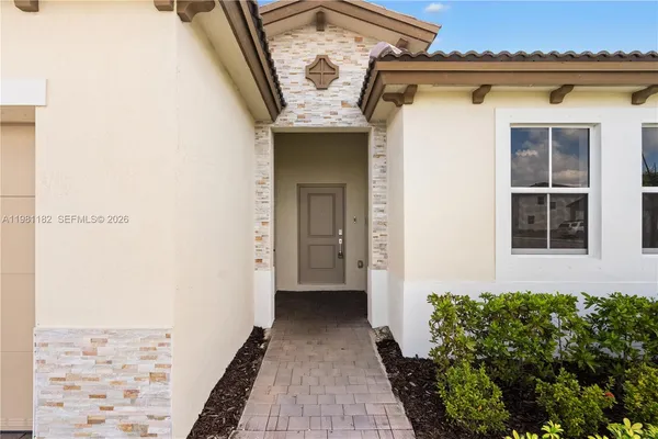 $3,950 | 2310 Southeast 28th Street, Homestead, FL 33035