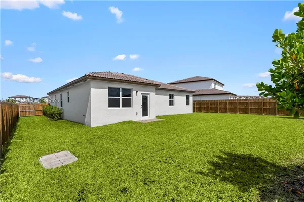 $3,950 | 2310 Southeast 28th Street, Homestead, FL 33035