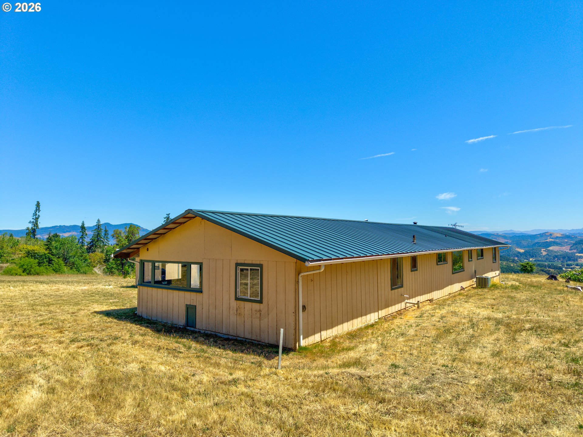 2260 Heydon Road Roseburg, OR 97471 - Photo 4 of 48