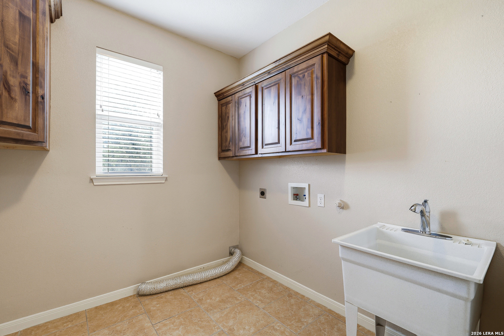 232 Edgewood Circle Bandera, TX 78003 - Photo 12 of 27