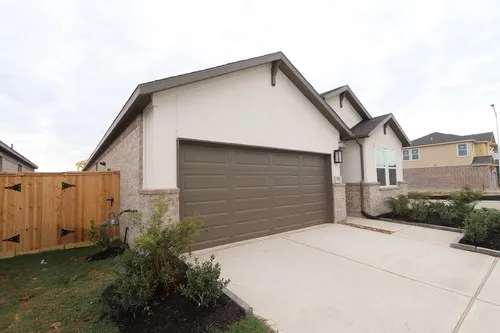 $2,900 | 9742 Pettus Creek Drive, Cypress, TX 77433