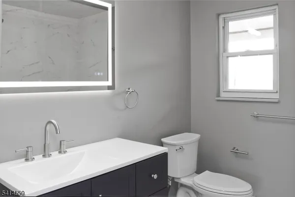 $1,750 | 191 North Beverwyck Road, Lake Hiawatha, NJ 07034