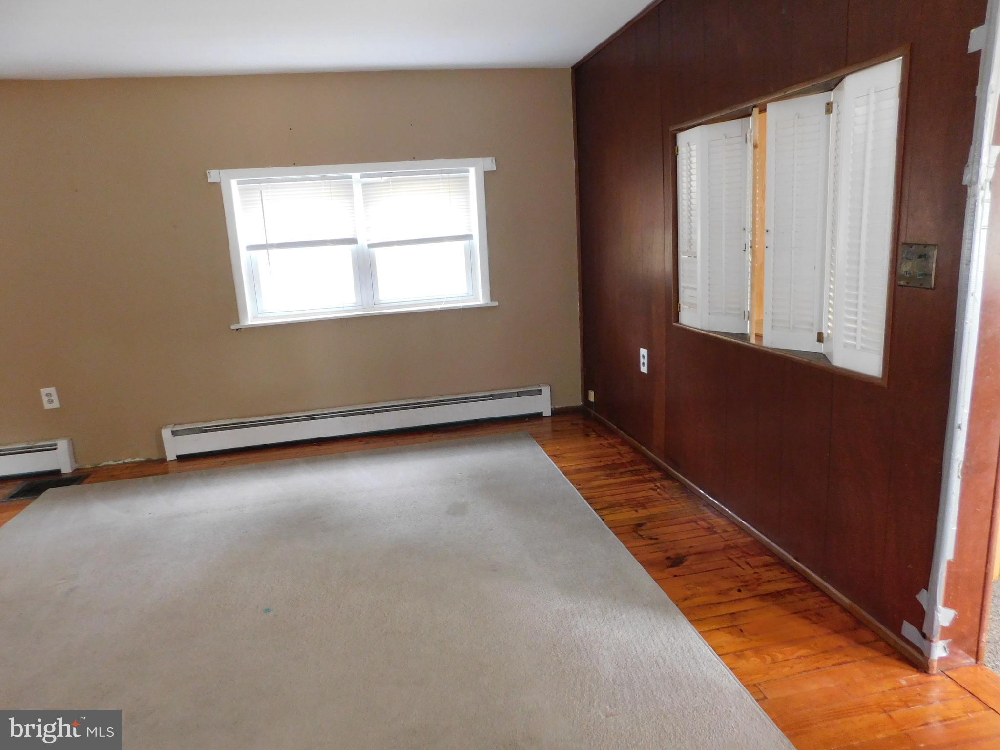 200 Old New Road Warrington, PA 18976 - Photo 14 of 54 Living Room