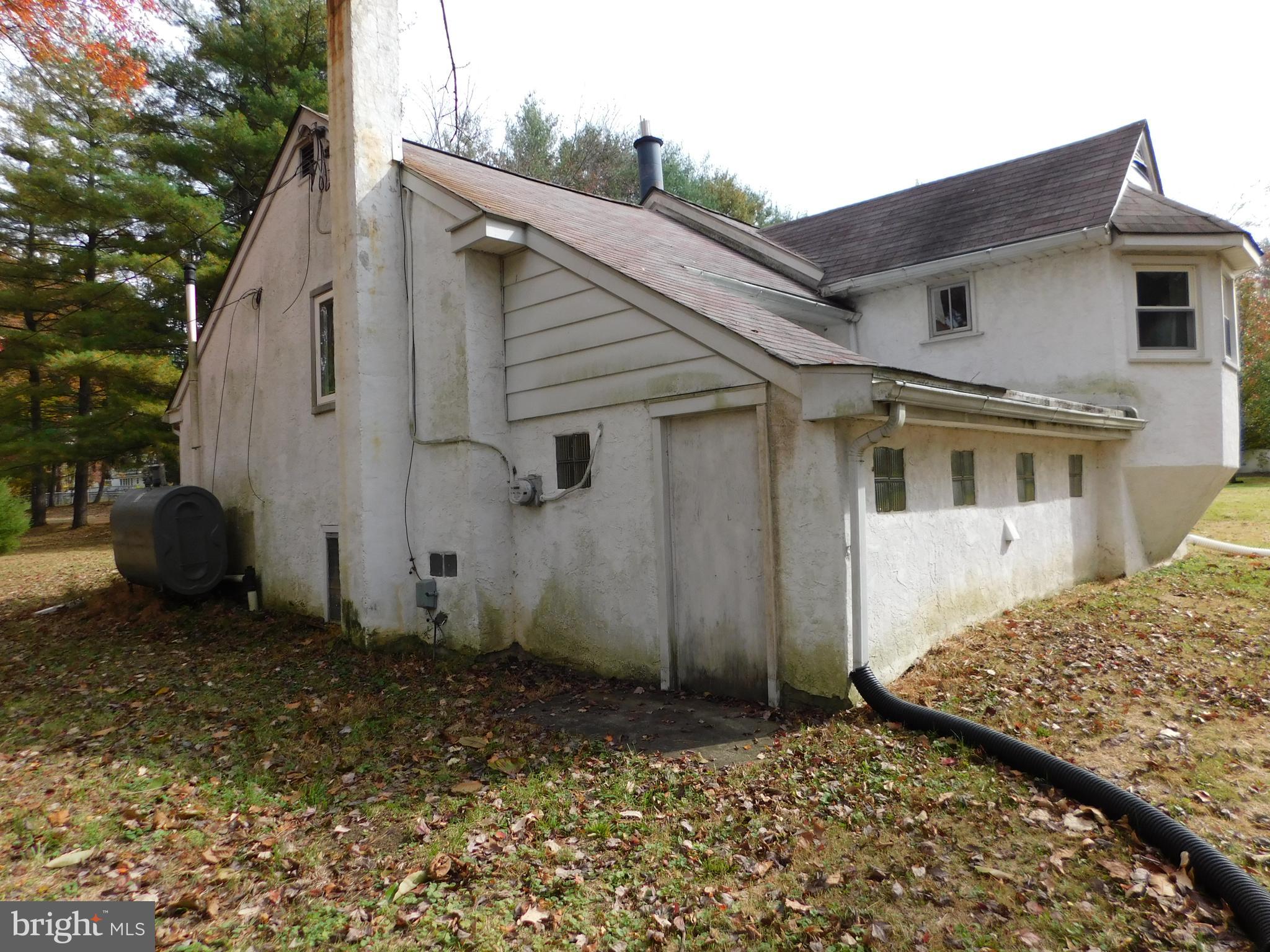 200 Old New Road Warrington, PA 18976 - Photo 7 of 54 Exterior Side with Basement Access