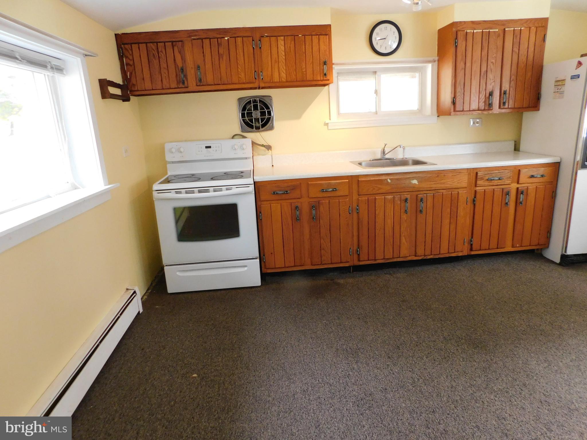 200 Old New Road Warrington, PA 18976 - Photo 8 of 54 Eat-in Kitchen