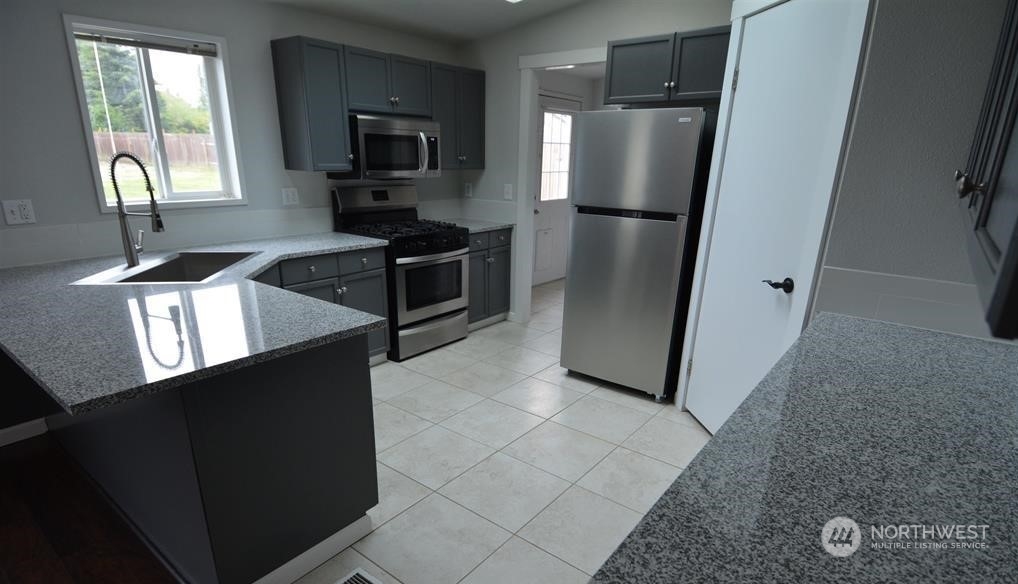 84 Heuhslein Road Port Angeles, WA 98362 - Photo 11 of 39 Gallery Image 11