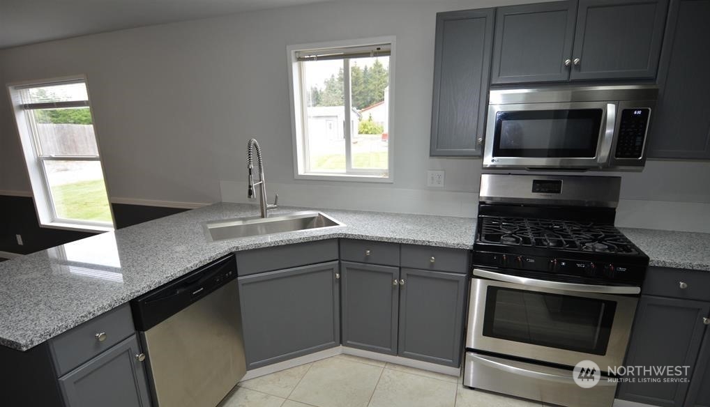 84 Heuhslein Road Port Angeles, WA 98362 - Photo 10 of 39 Gallery Image 10