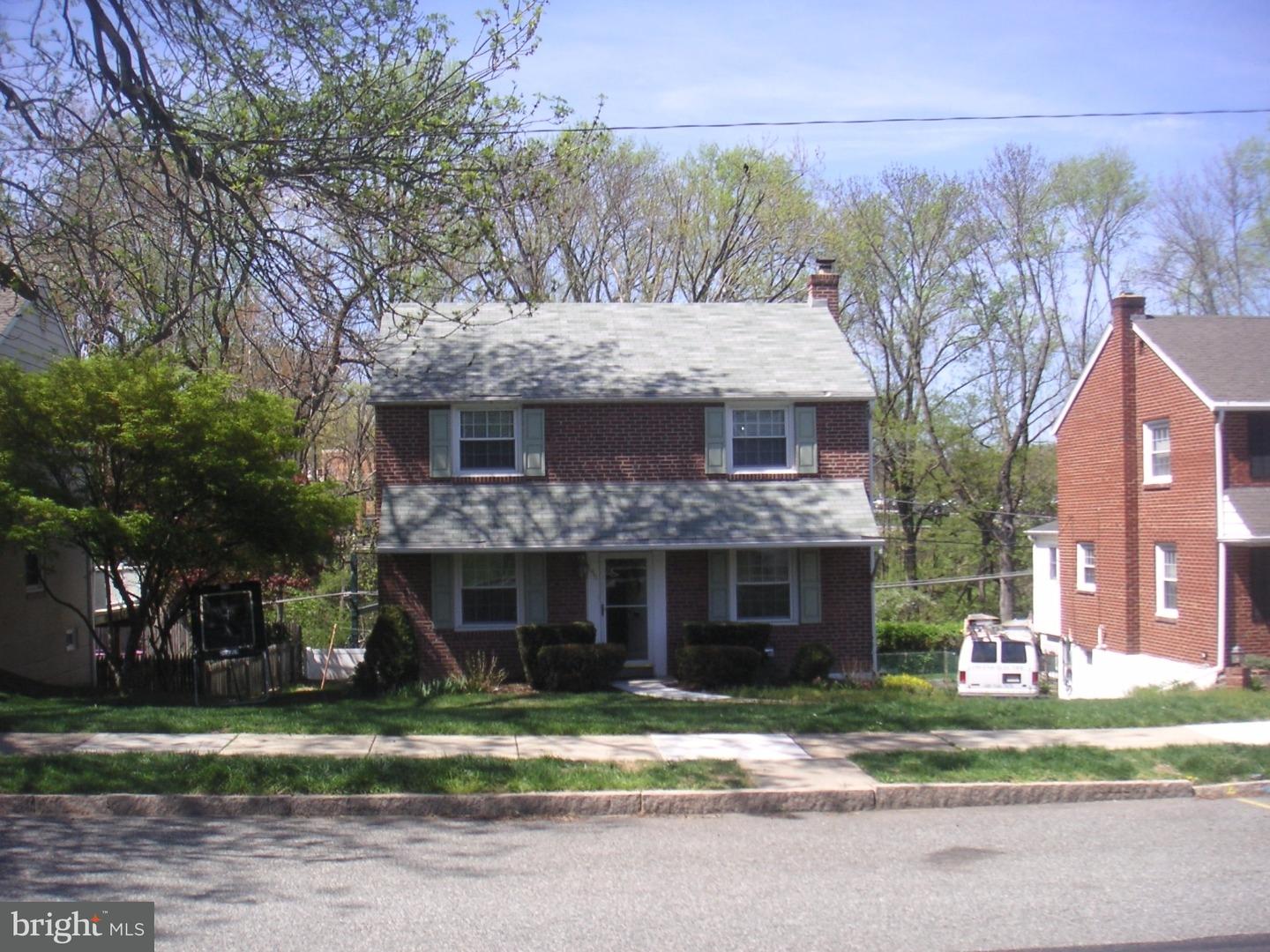 446 Briarhill Road Springfield, PA 19064 - Photo 3 of 19