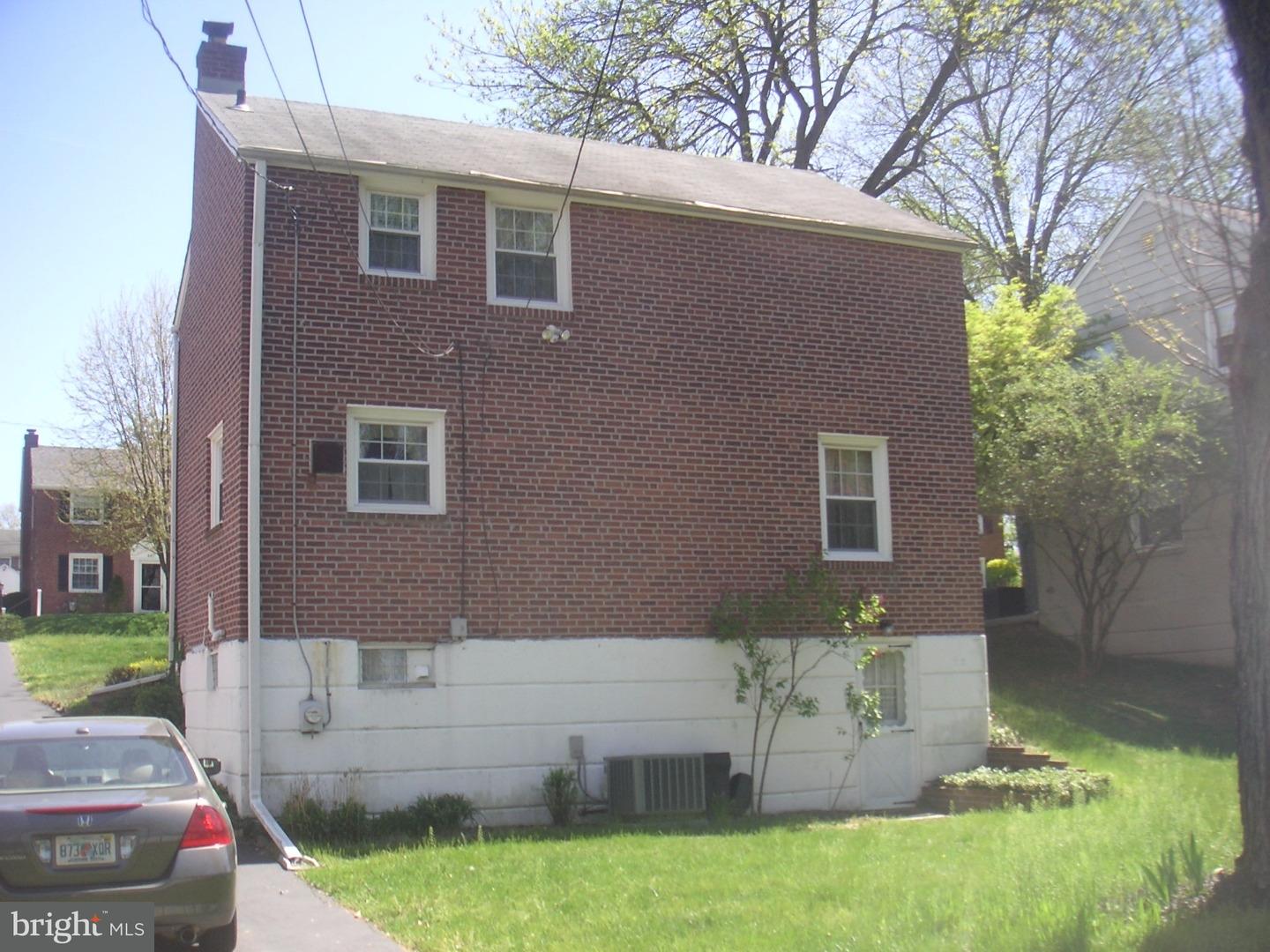 446 Briarhill Road Springfield, PA 19064 - Photo 4 of 19