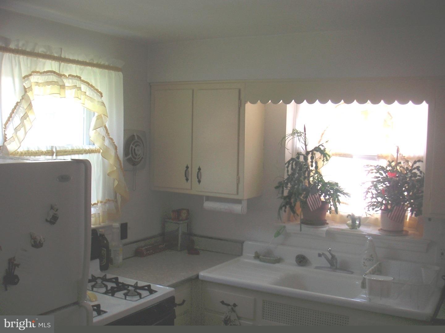 446 Briarhill Road Springfield, PA 19064 - Photo 8 of 19