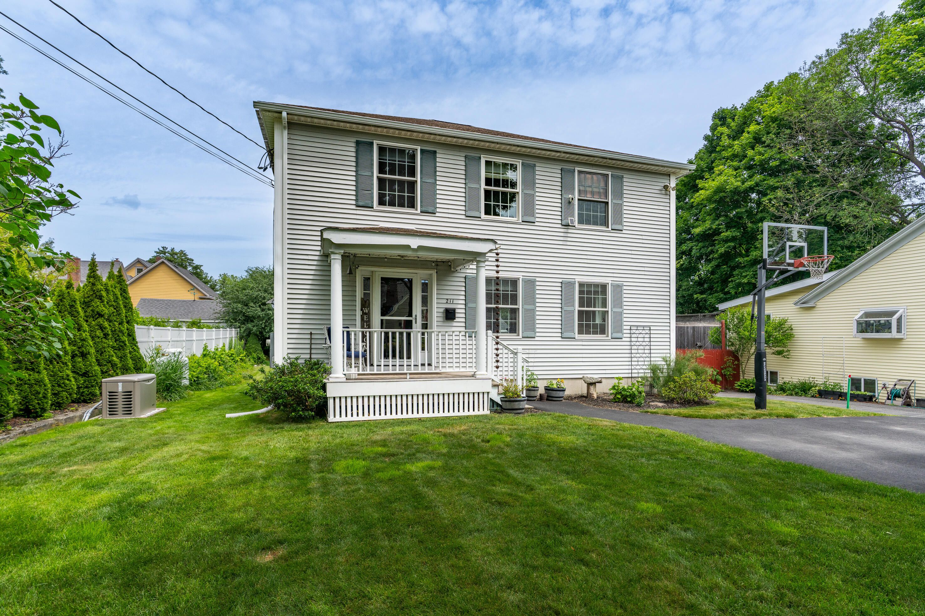 211 Oak Street Bath, ME 04530 - Photo 6 of 102 211 Oak Street Bath 002