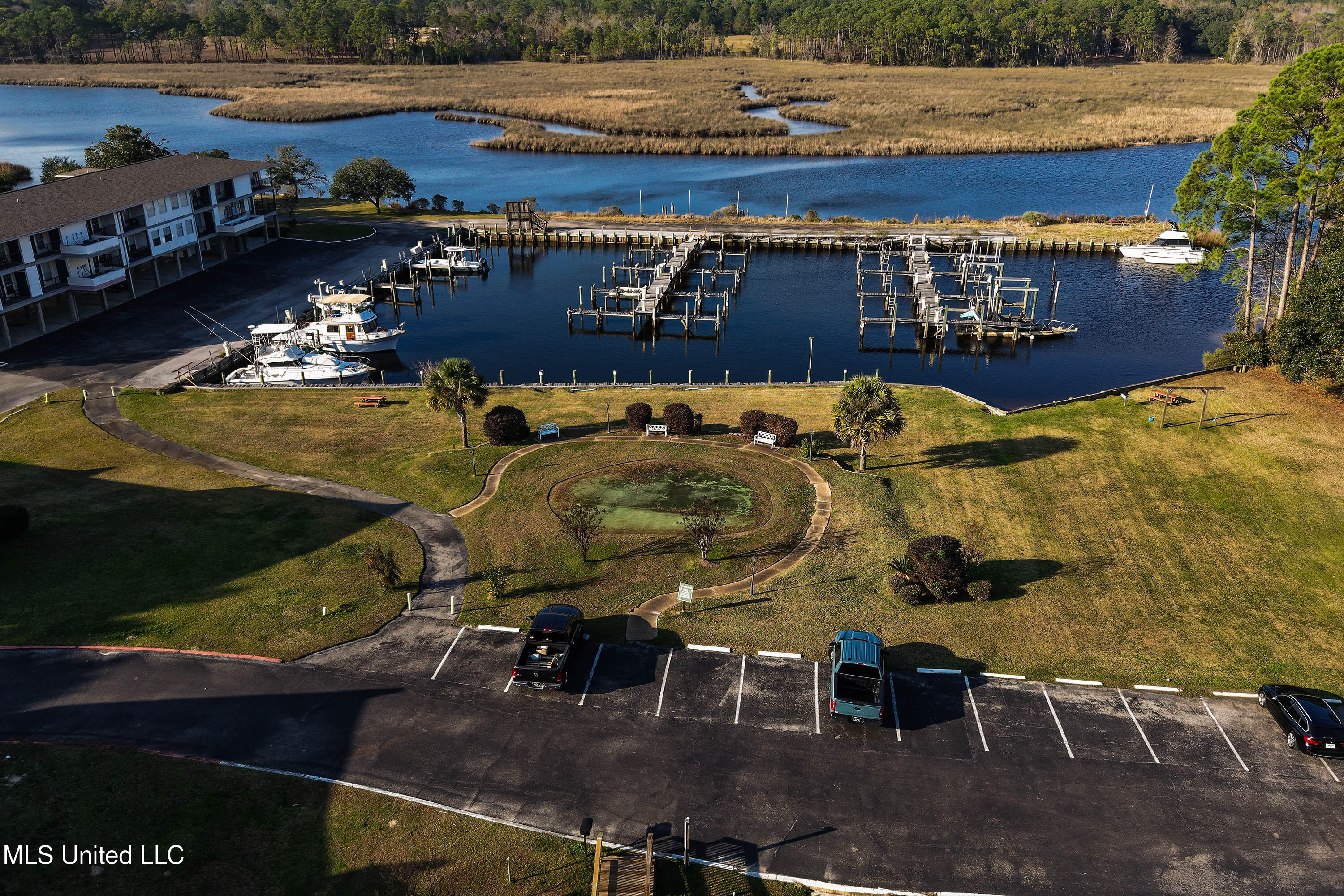 3230 Cumberland Road, Unit 81 Ocean Springs, MS 39564 - Photo 47 of 64 0049