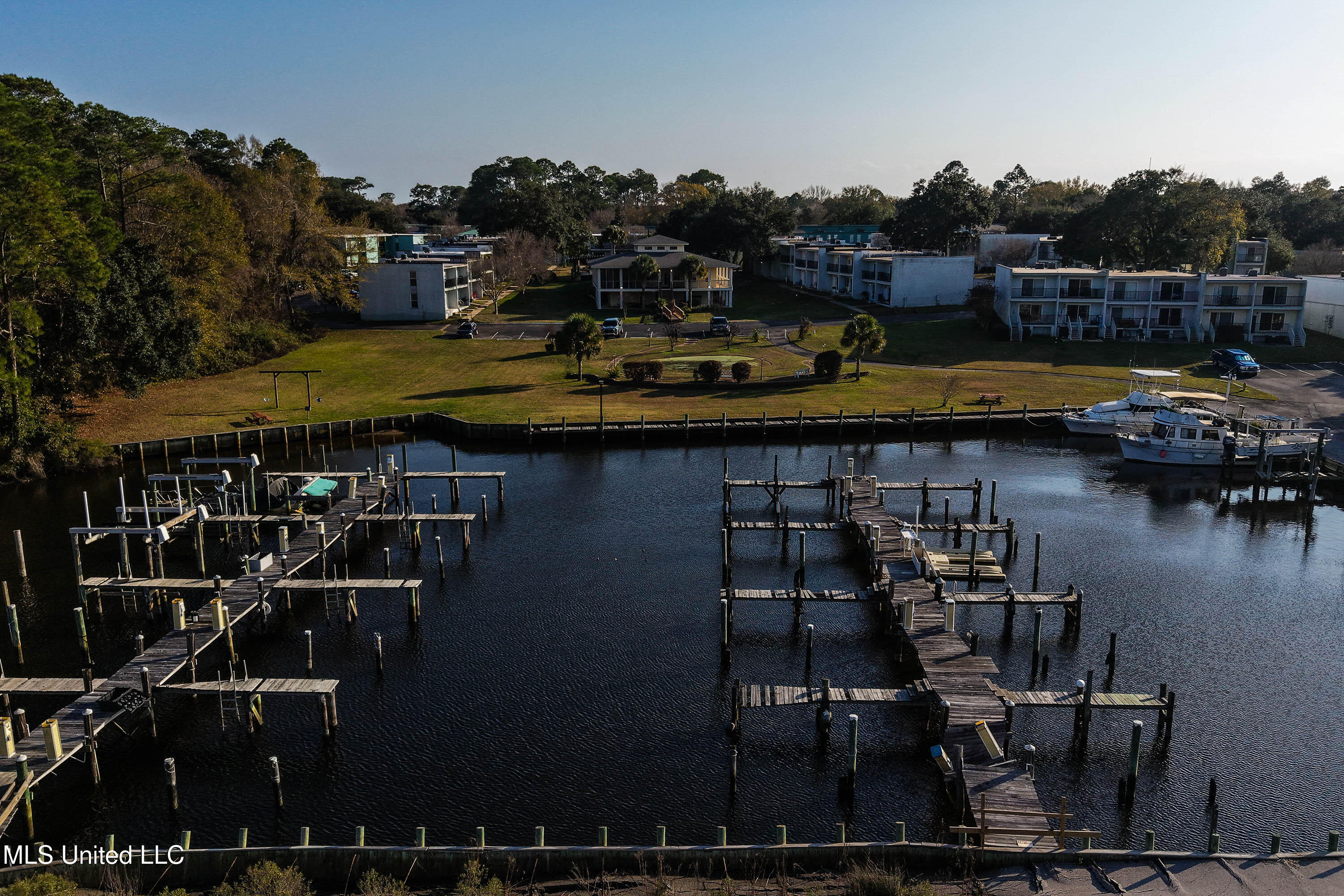 3230 Cumberland Road, Unit 81 Ocean Springs, MS 39564 - Photo 51 of 64 0051