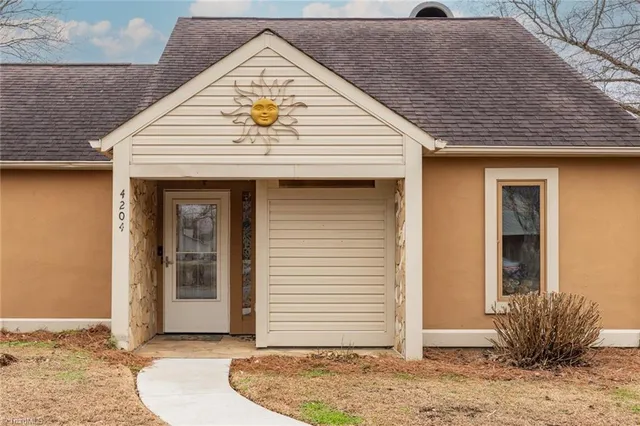 $210,000 | 4204 Sunburst Drive, High Point, NC 27265
