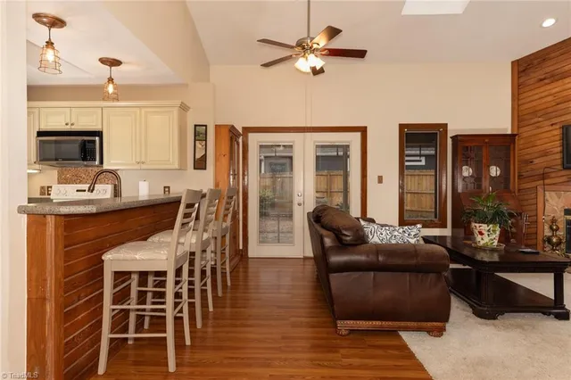 $210,000 | 4204 Sunburst Drive, High Point, NC 27265