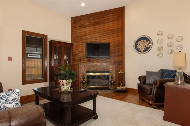 $210,000 | 4204 Sunburst Drive, High Point, NC 27265