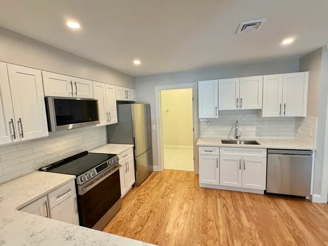 $599,900 | 13 Barracks Road, Unit 13, Hudson, MA 01749