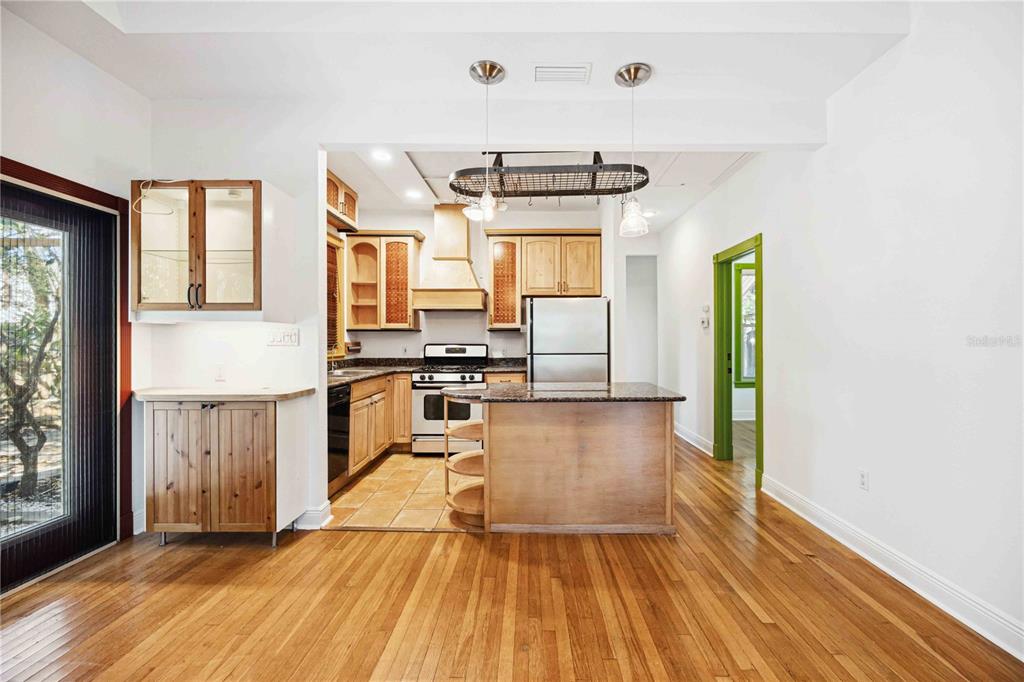 1743 8th Street Sarasota, FL 34236 - Photo 14 of 74