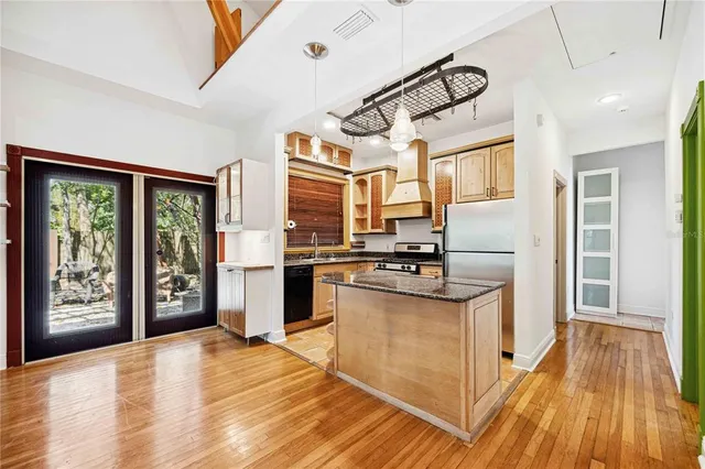 $1,400,000 | 1743 8th Street, Sarasota, FL 34236