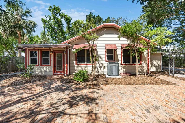 $1,400,000 | 1743 8th Street, Sarasota, FL 34236