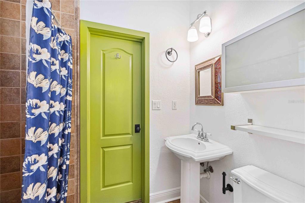 1743 8th Street Sarasota, FL 34236 - Photo 23 of 74