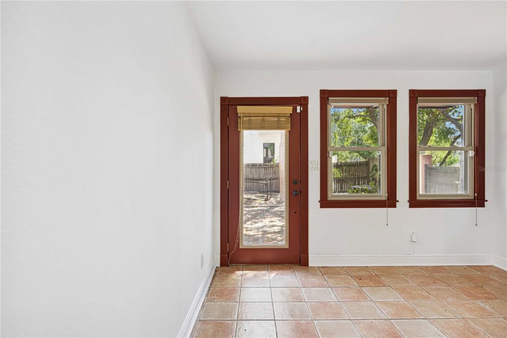 1743 8th Street Sarasota, FL 34236 - Photo 3 of 74