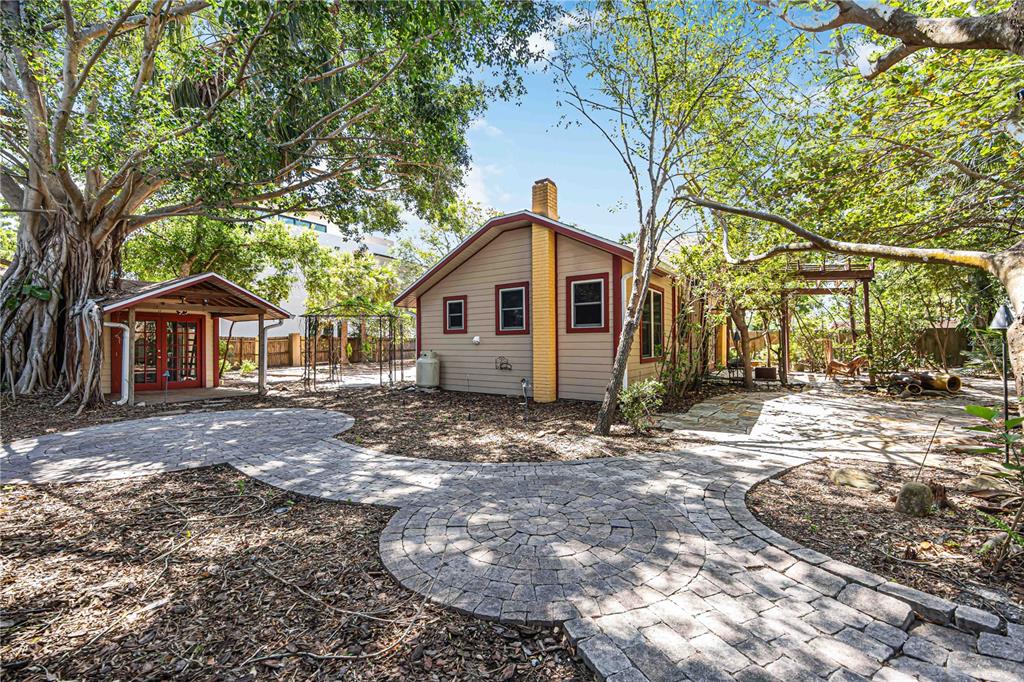 1743 8th Street Sarasota, FL 34236 - Photo 38 of 74