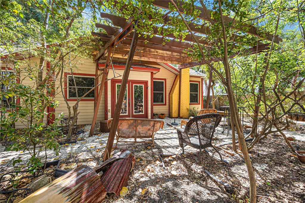 1743 8th Street Sarasota, FL 34236 - Photo 40 of 74