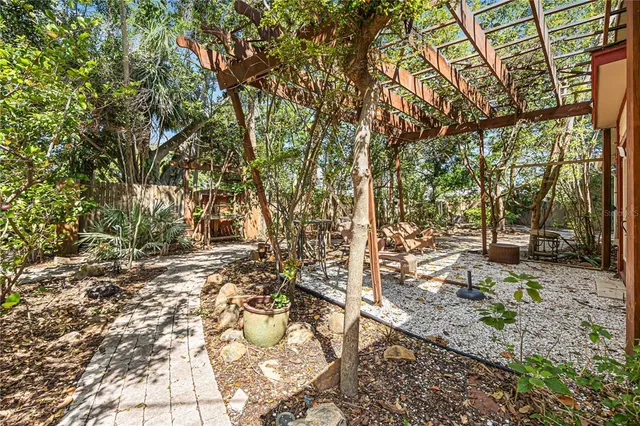 $1,400,000 | 1743 8th Street, Sarasota, FL 34236