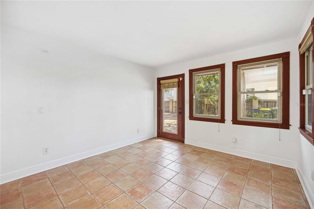 1743 8th Street Sarasota, FL 34236 - Photo 5 of 74