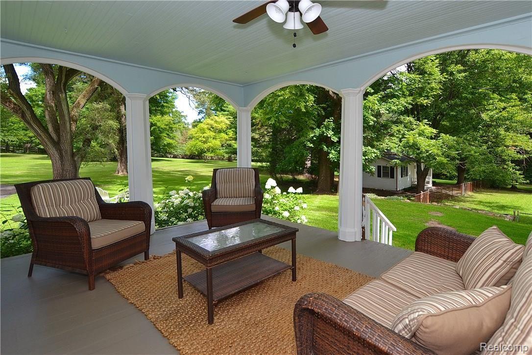 521 West Snell Road Rochester, MI 48306 - Photo 5 of 40 Snell521_05.JPG