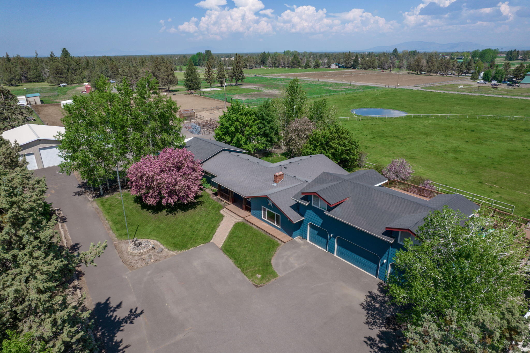 63402 Hamehook Road Bend, OR 97701 - Photo 1 of 42 1