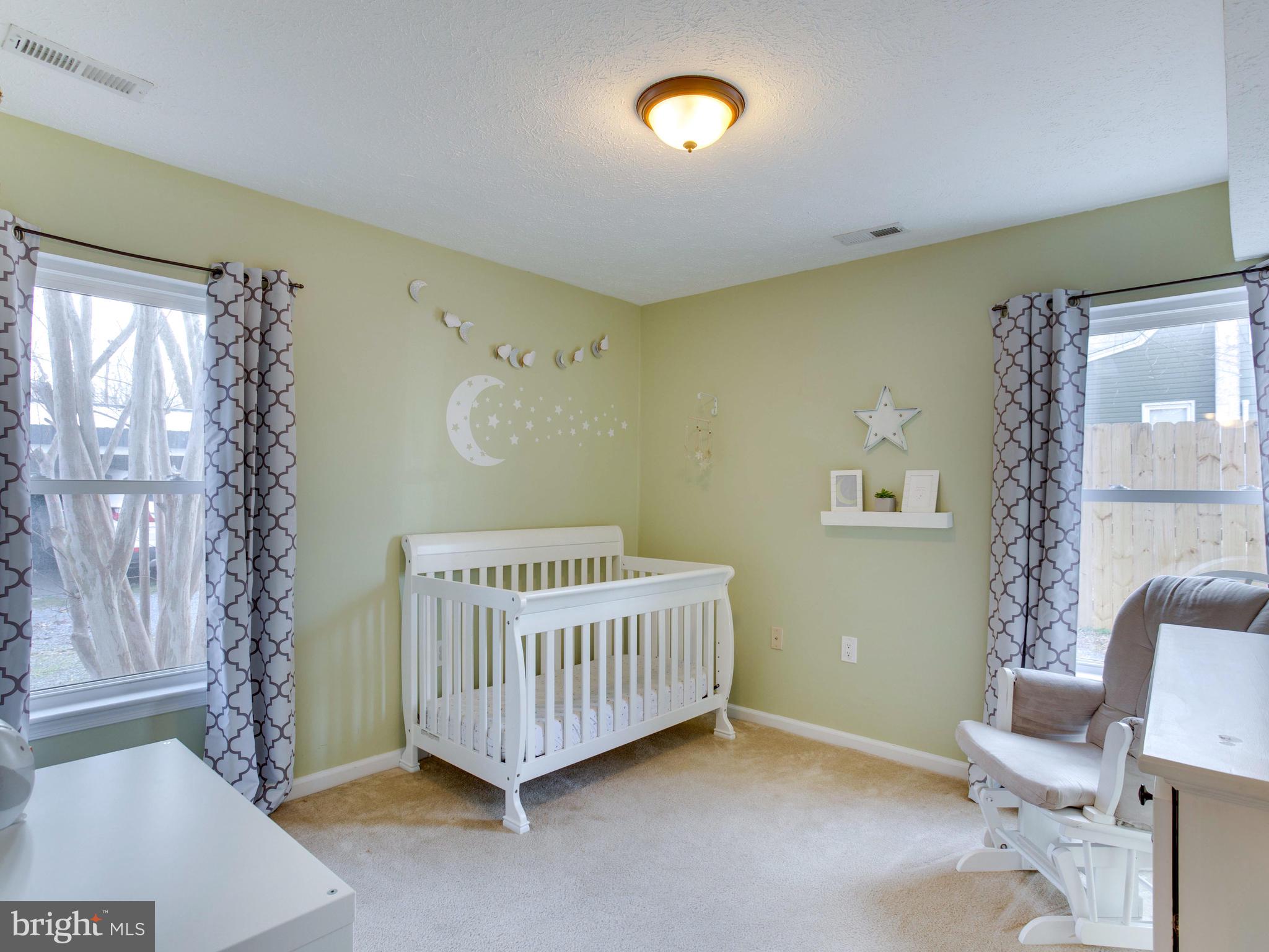 2909 Main Street Edgewater, MD 21037 - Photo 10 of 33 Main level bedroom.