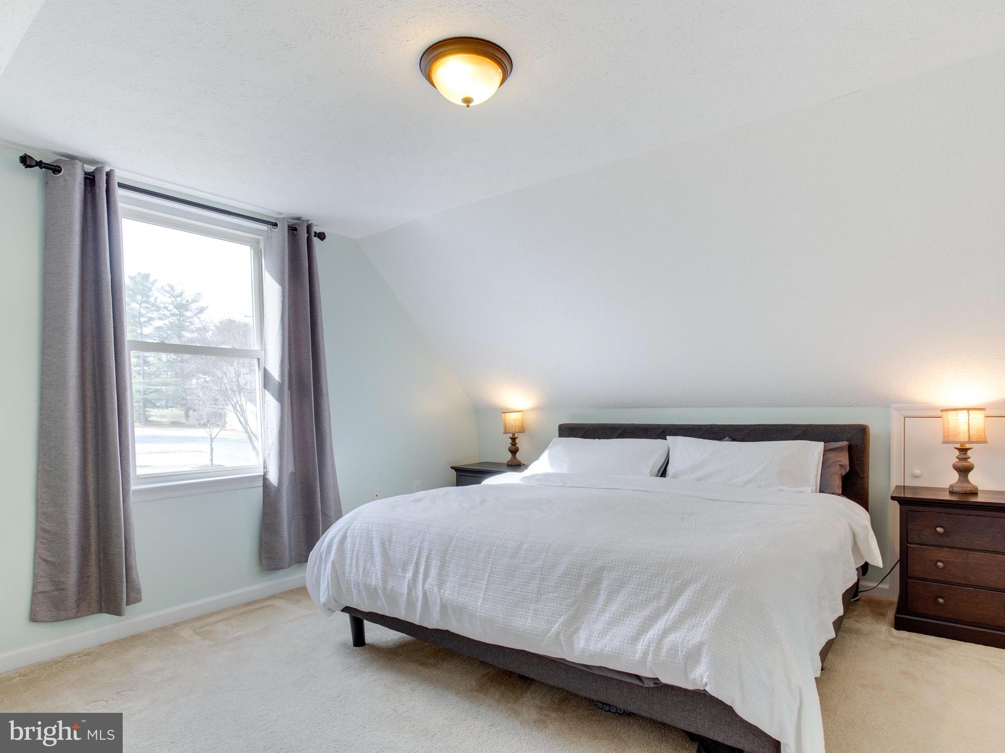 2909 Main Street Edgewater, MD 21037 - Photo 13 of 33 Upper floor Master bedroom, beautiful light.