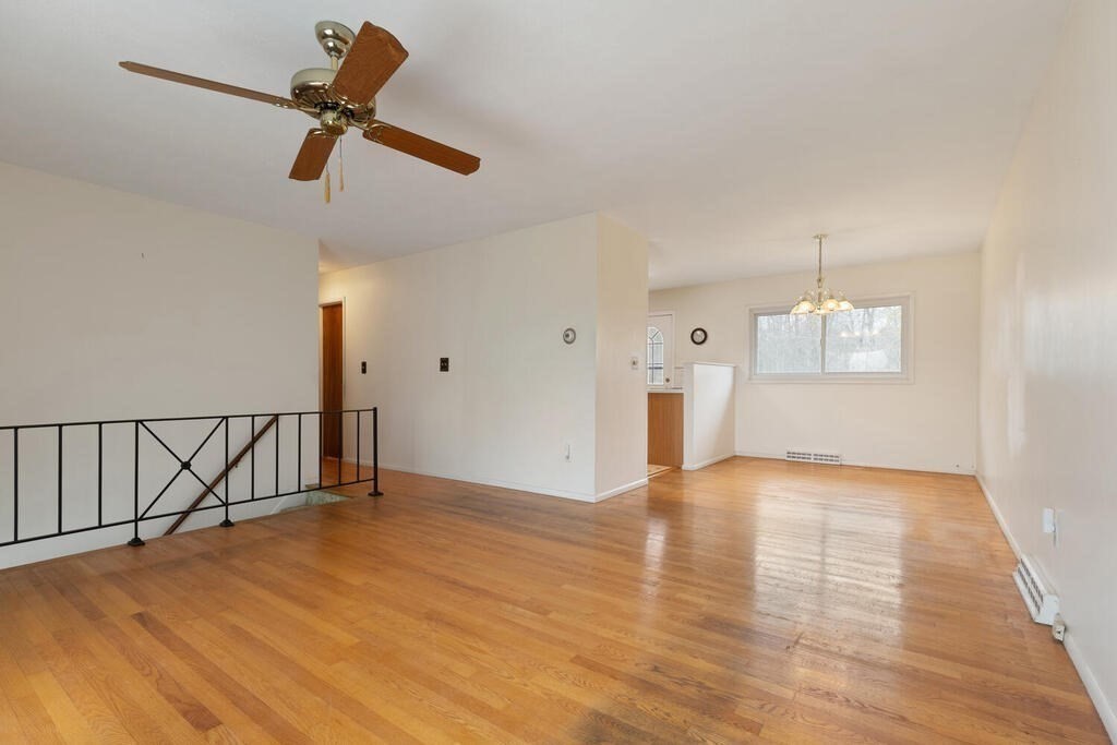 8 High Popples Road Gloucester, MA 01930 - Photo 11 of 36