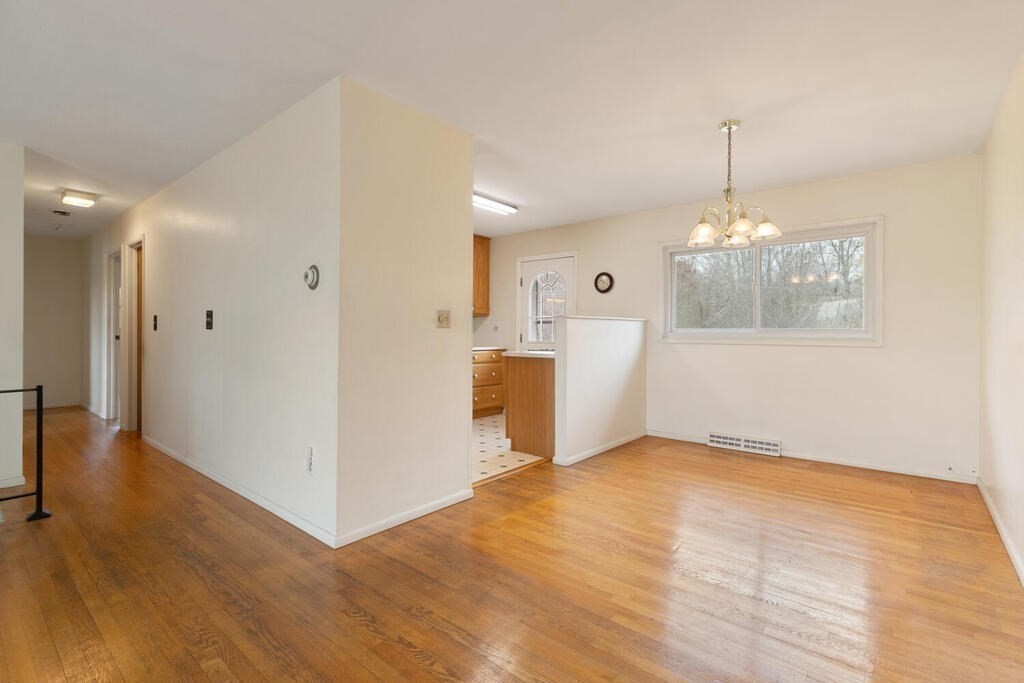 8 High Popples Road Gloucester, MA 01930 - Photo 12 of 36