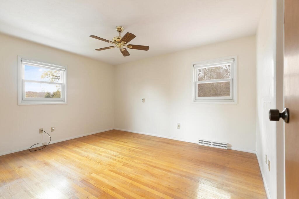 8 High Popples Road Gloucester, MA 01930 - Photo 18 of 36