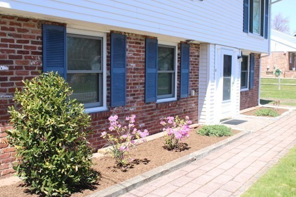 8 High Popples Road Gloucester, MA 01930 - Photo 3 of 36