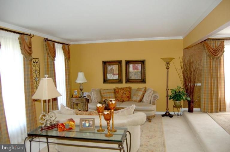 2032 Merrifields Drive Silver Spring, MD 20906 - Photo 2 of 13 Living Room
